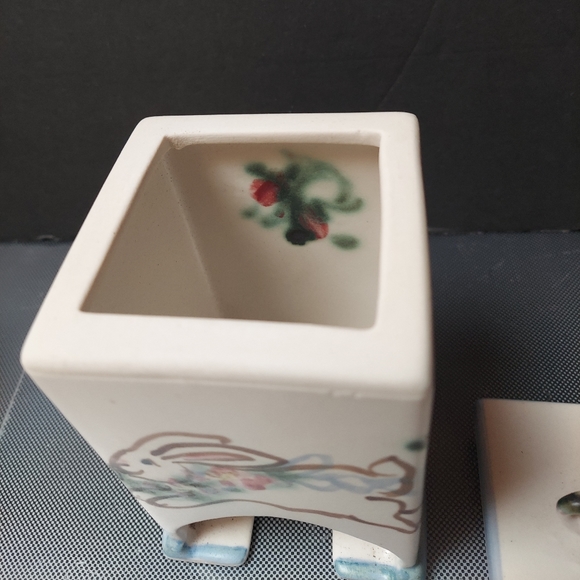 Clouds Folsom delightful rabbit tea lite holder with teapot lid - Picture 4 of 7